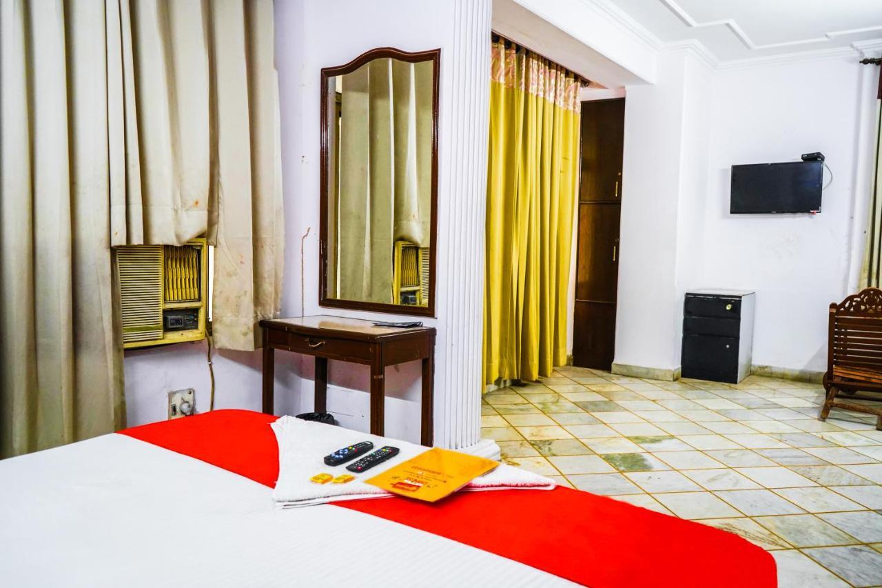 Hotel Iconic Stays Near Ganga Ram Hospital 3*